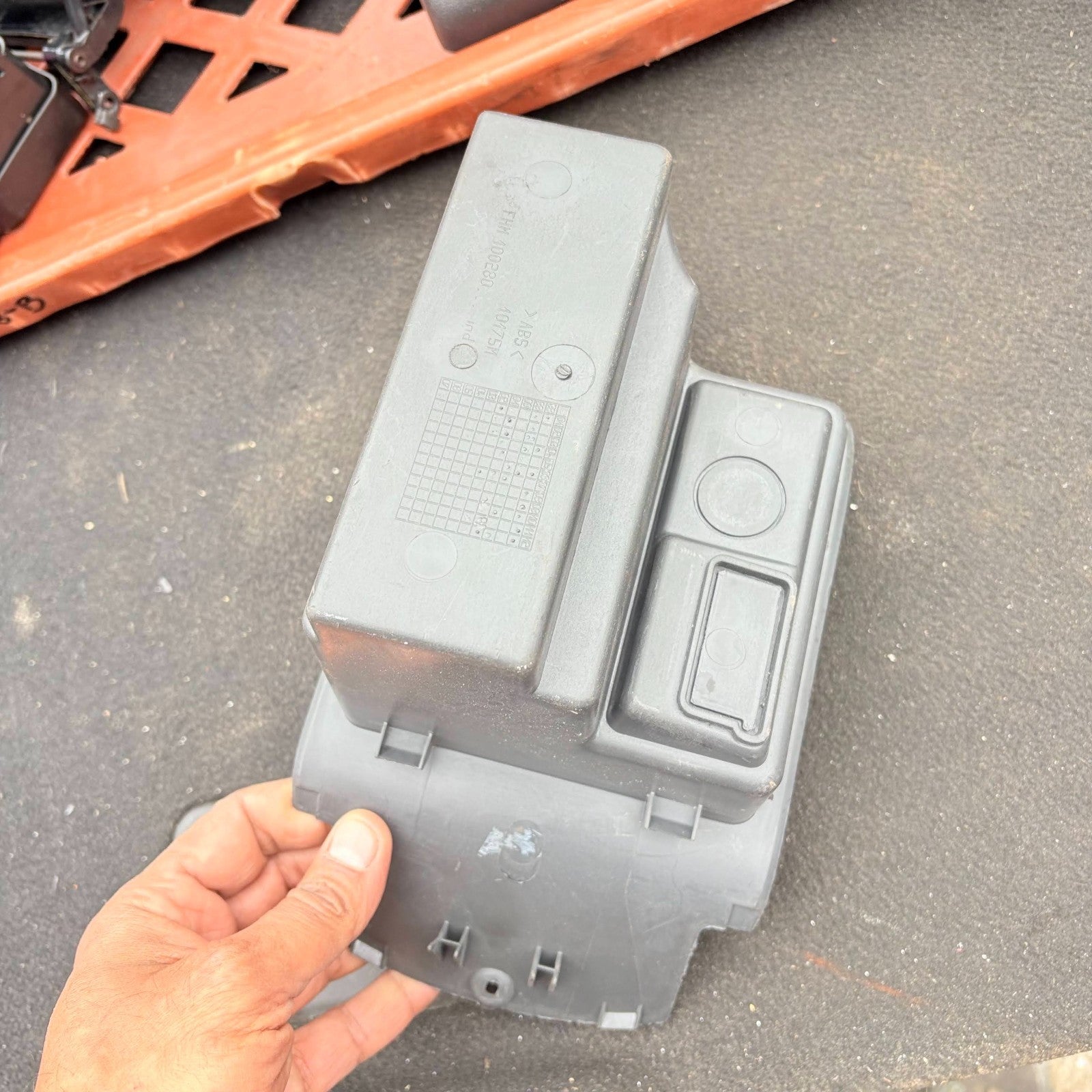 MG ZR 2001 to 2005 Centre Console Storage Pocket FHM100280