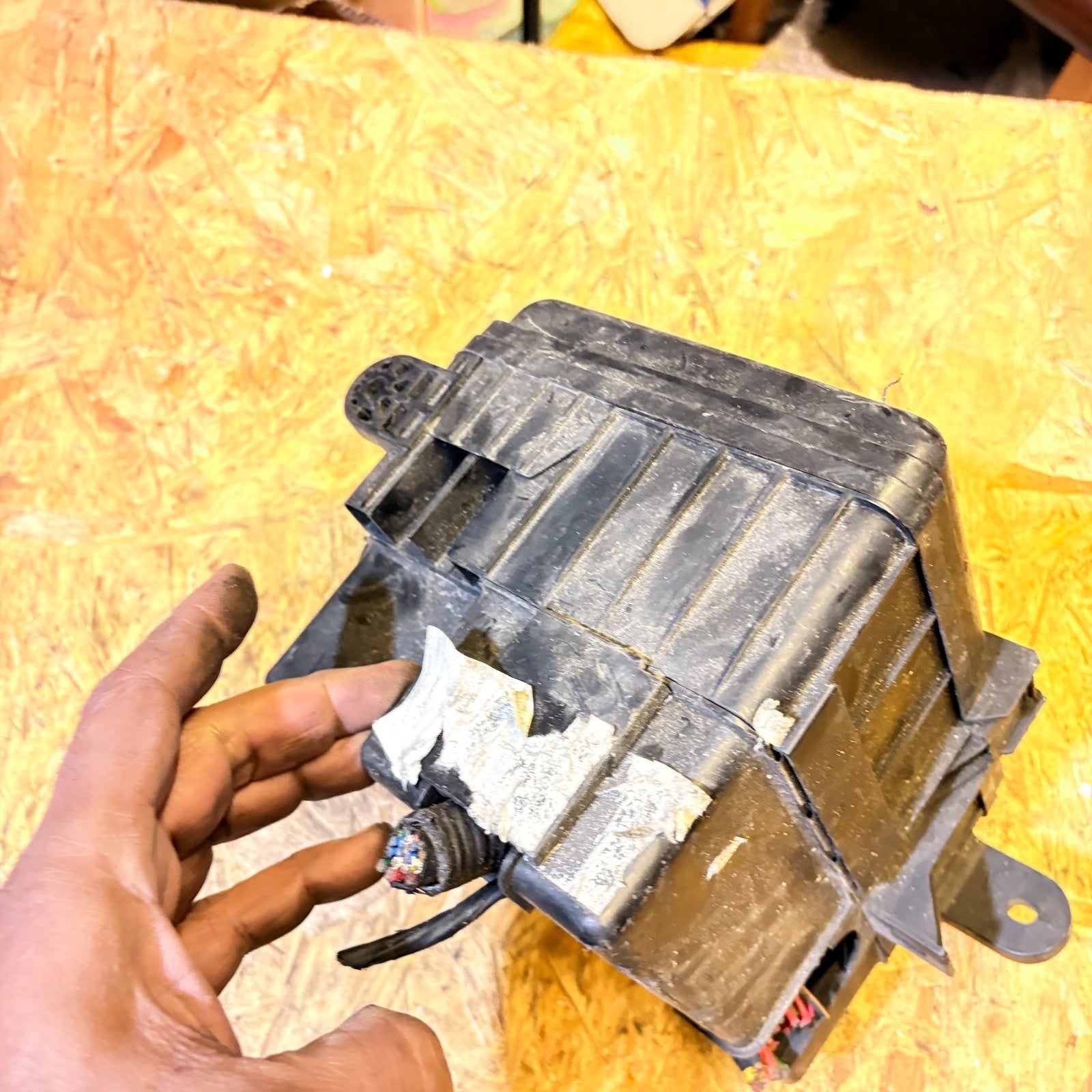 HYUNDAI SANTA FE 2006-2012 FUSEBOX