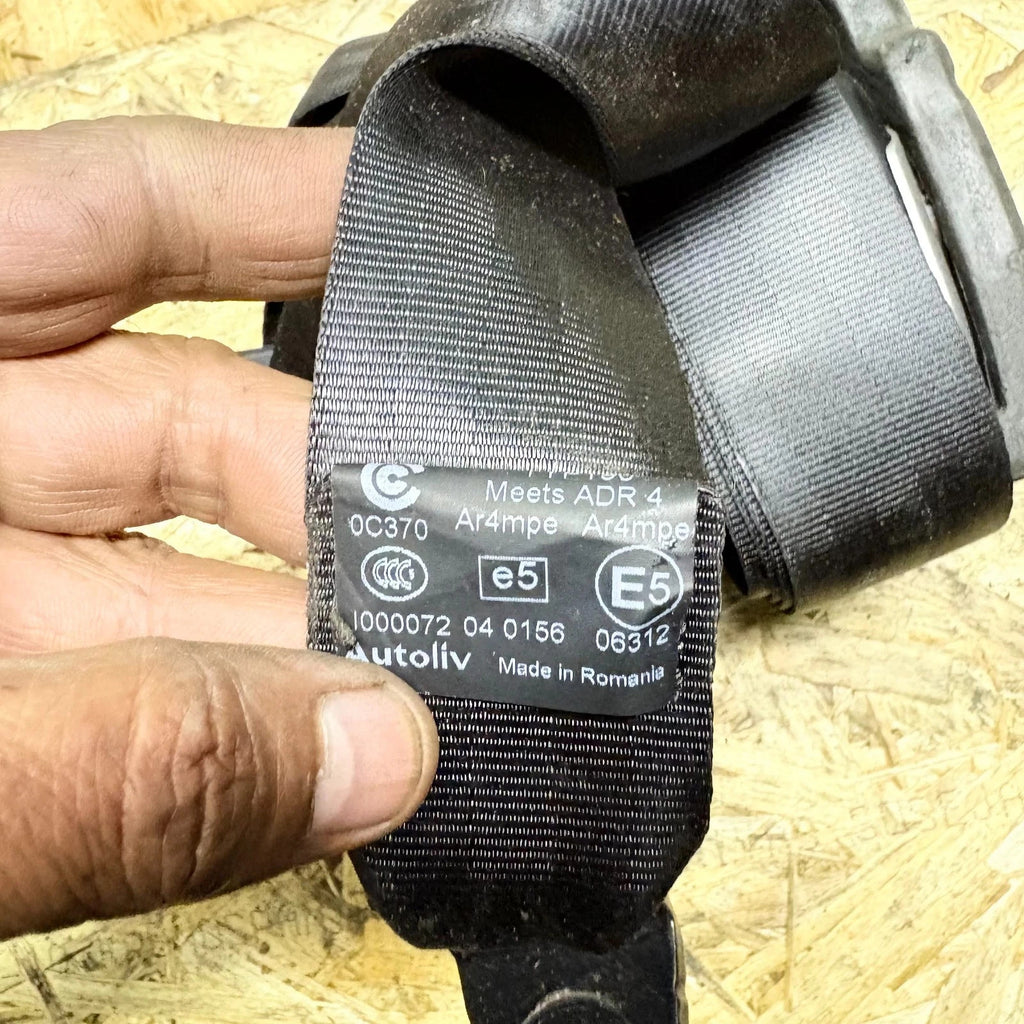 31292072 VOLVO V40 2012-2019 NSR Rear Left Passenger Seat Belt 5 Door
