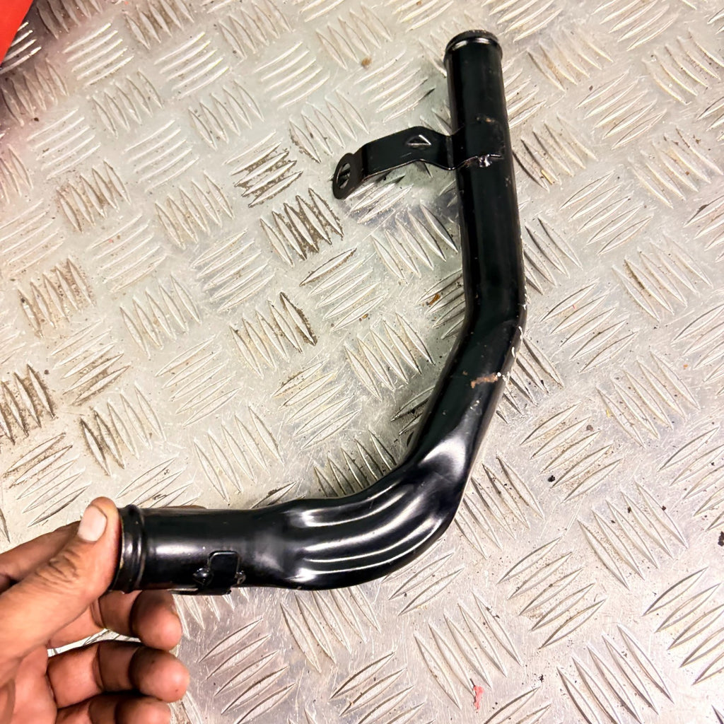 RANGE ROVER VELAR 2017-2024 WATER COOLANT HOSE PIPE G4D3-8A512-AF
