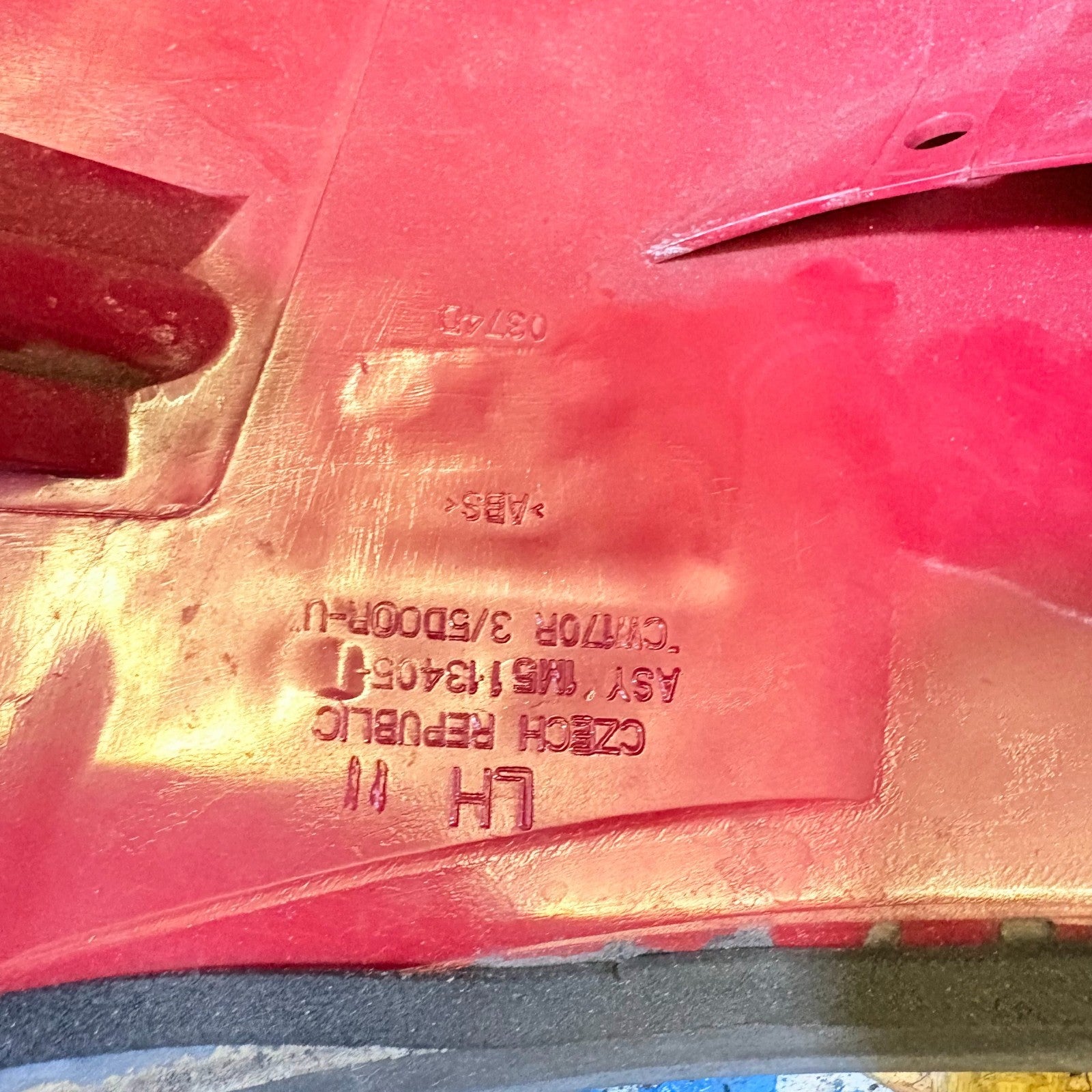FORD FOCUS MK1 1998-2005 LEFT PASSENGER SIDE REAR TAIL LIGHTS 1M5113405