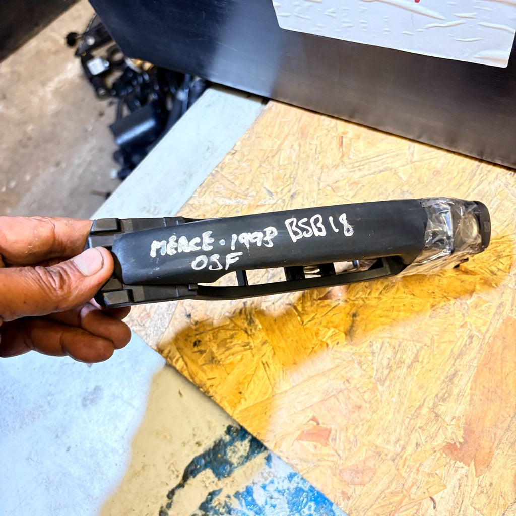 Door Handle Exterior, Front Right Side for Mercedes-Benz 1998