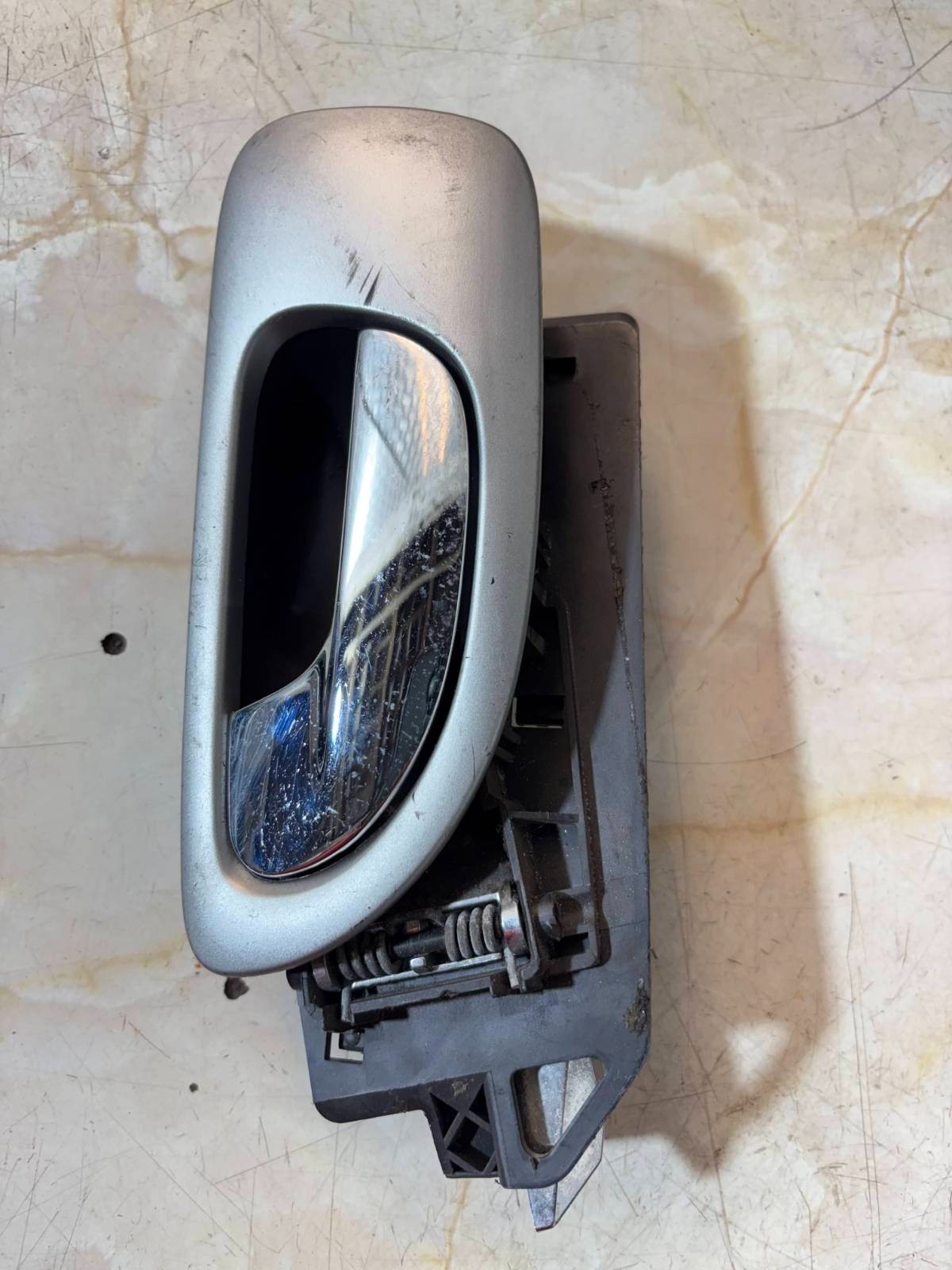 Peugeot 307 2.0 Diesel 2001-2008 DOOR HANDLE REAR PASSENGER SIDE 9643604577