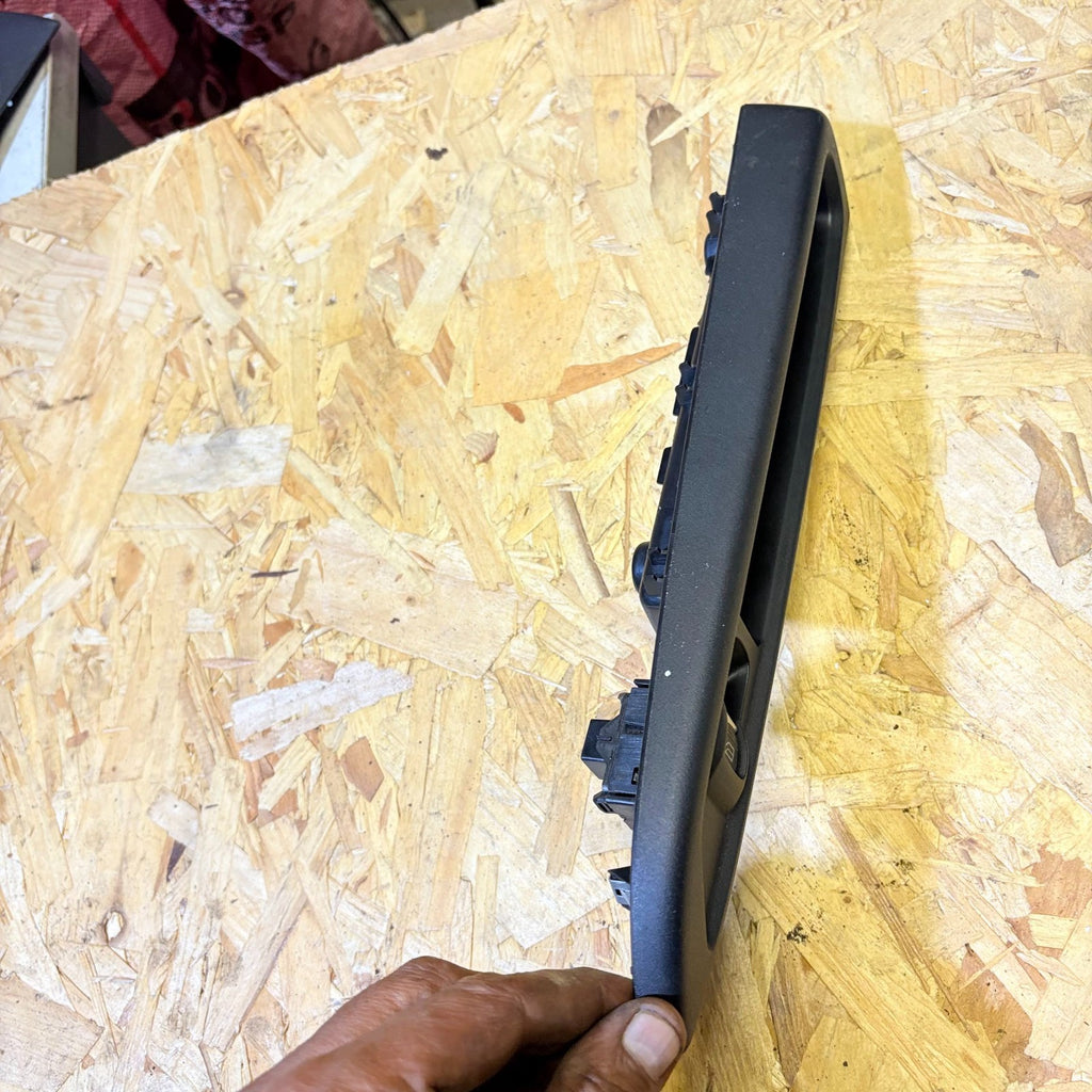 Ford B-Max 2012 WINDOW SWITCH & TRIM REAR RIGHT SIDE AV11-R226A36-ACW