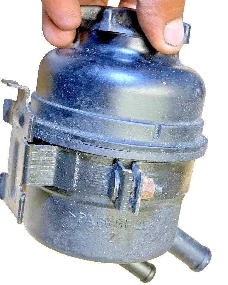 Mercedes ML W163 97-05 C W203 00-08 E W211 02-09 Power Steering Tank A2034600083