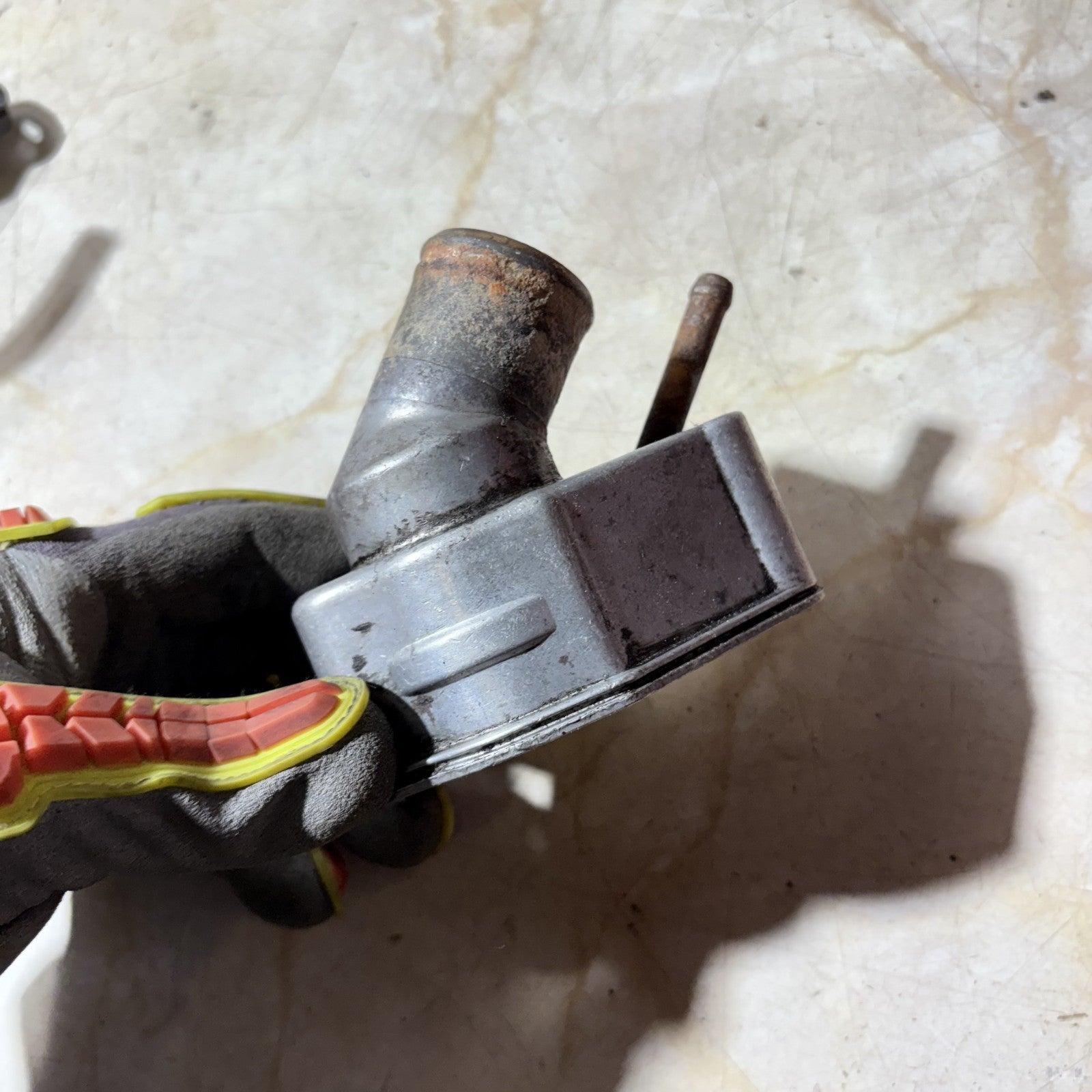 Thermostat Assy (Coolant Thermostat) for Opel Astra 2006
