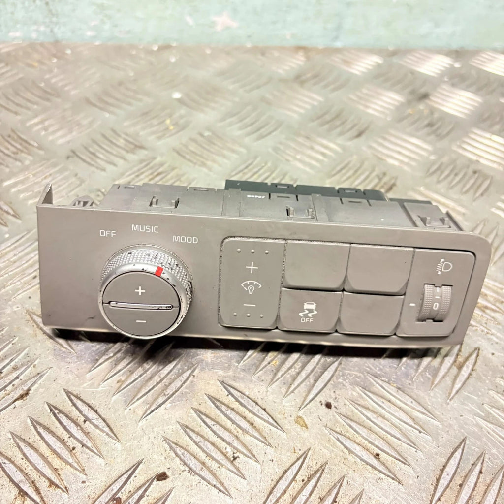 2014 KIA SOUL CRDI MK2 5DR 1.6 TRACTION CONTROL SWITCH 96790-B2610