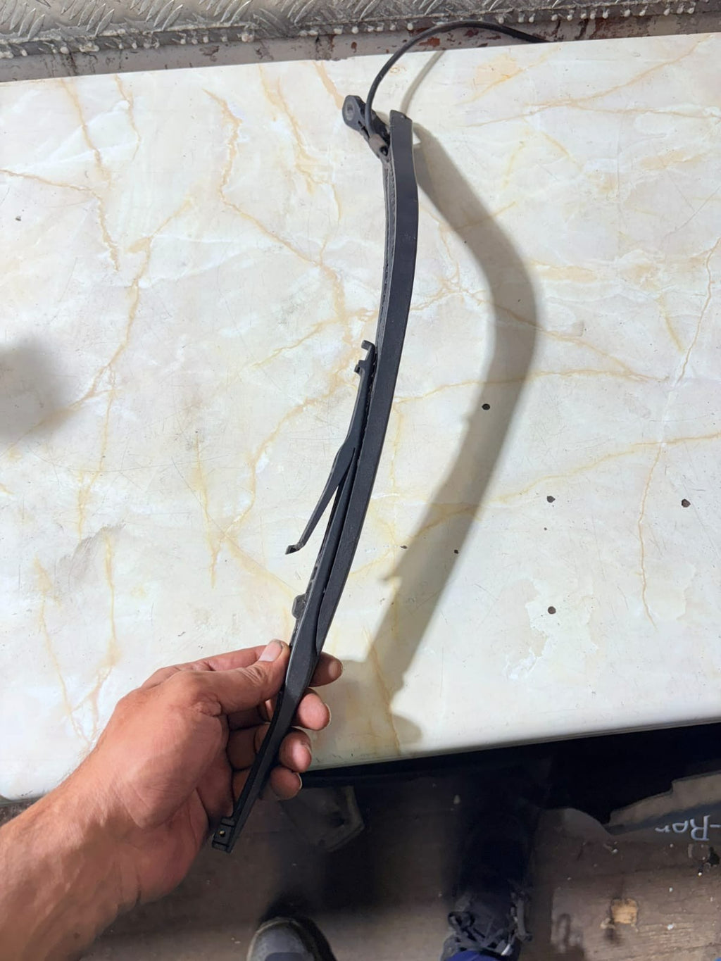 BMW X5 E53 2000-2006 Front RH Windscreen Wiper Arm & Blade 61617075612 7075612