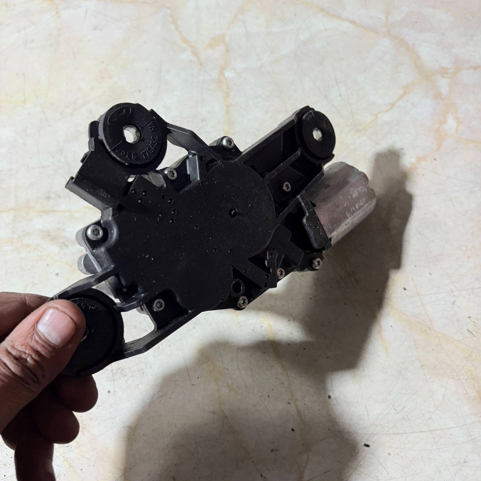FORD FOCUS 2004-2010 REAR WIPER MOTOR 0 390 201 823