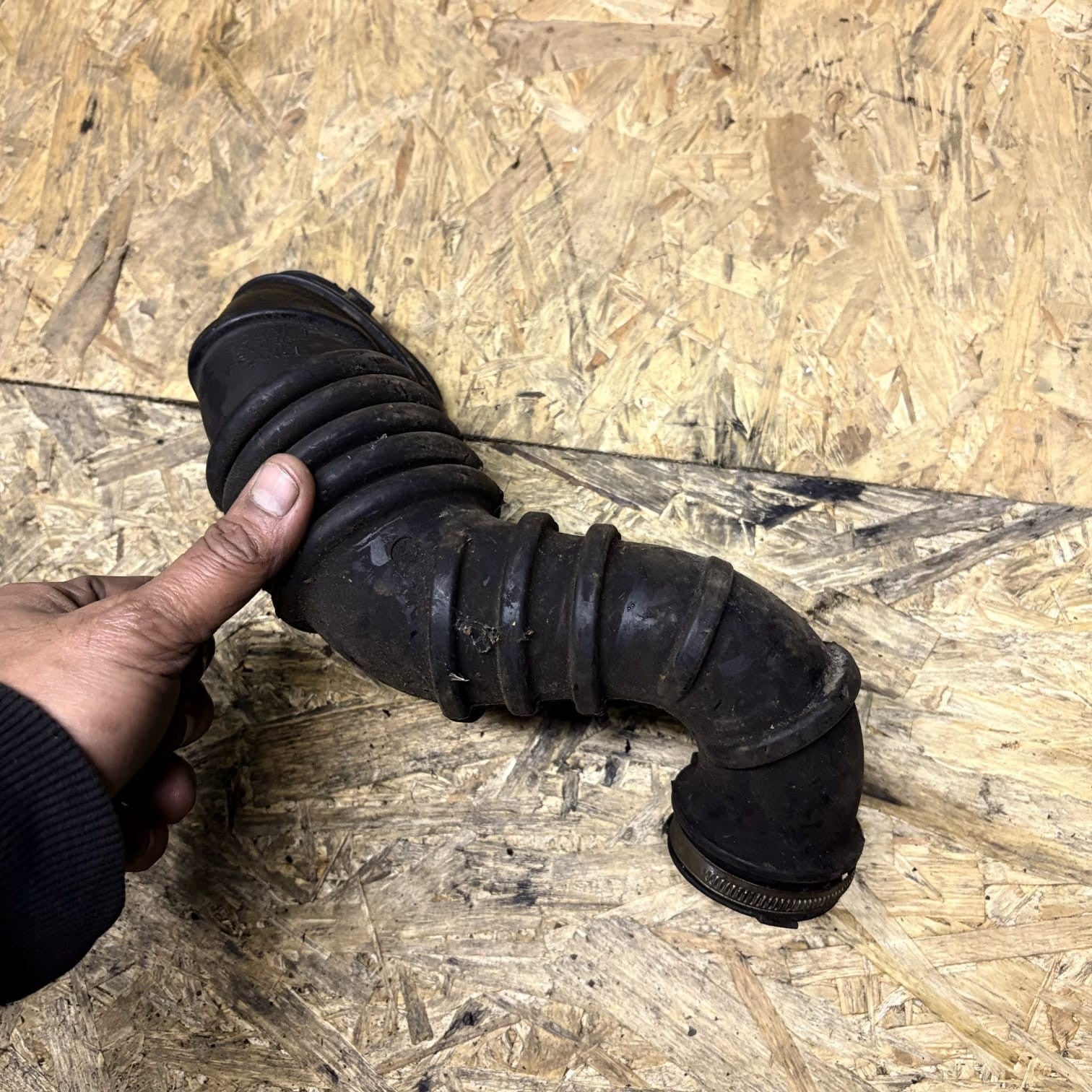 Mitsubishi Colt CZ1 1.1 3A91 Air Intake Hose/Pipe 2004-2012 MN135108