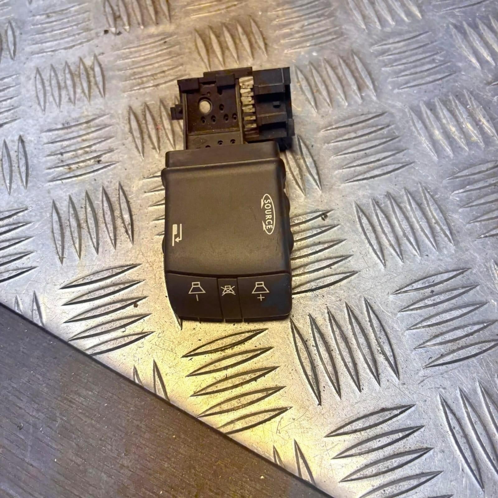 Renault Megane II Scenic II 2002-2009 Radio Control Stalk Switch 8200103769