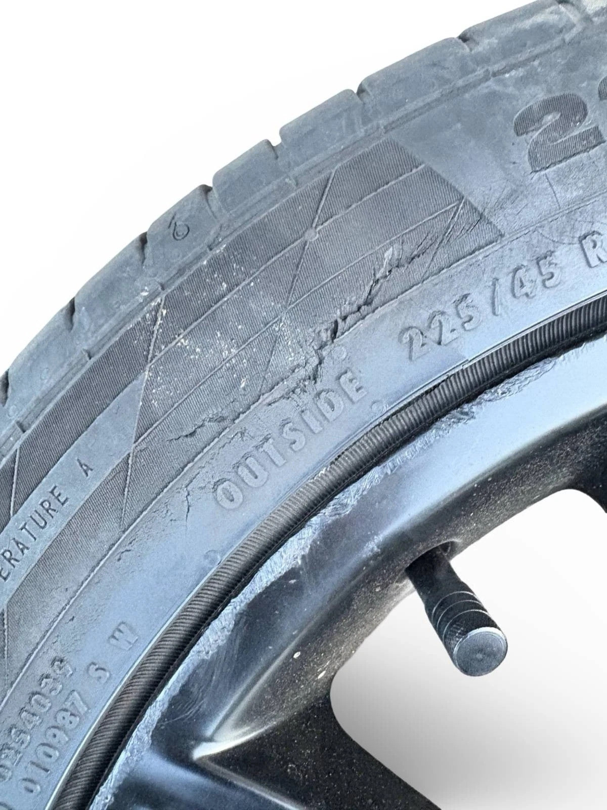 AUDI A3 8P 225/45R17 ALLOY WHEEL 5MM CONTINENTAL 8P0601025CC (1)