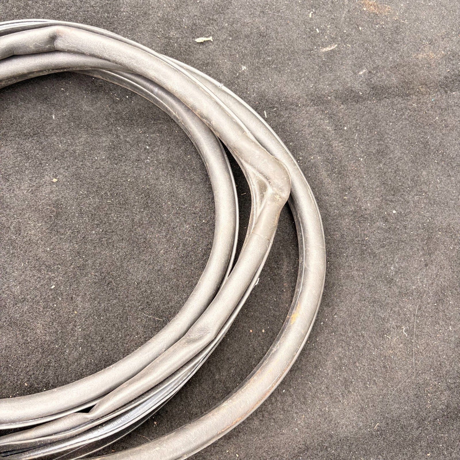 MAZDA 2 DE MK3 2007-2014 REAR LEFT N/S REAR DOOR RUBBER WEATHERSTRIP