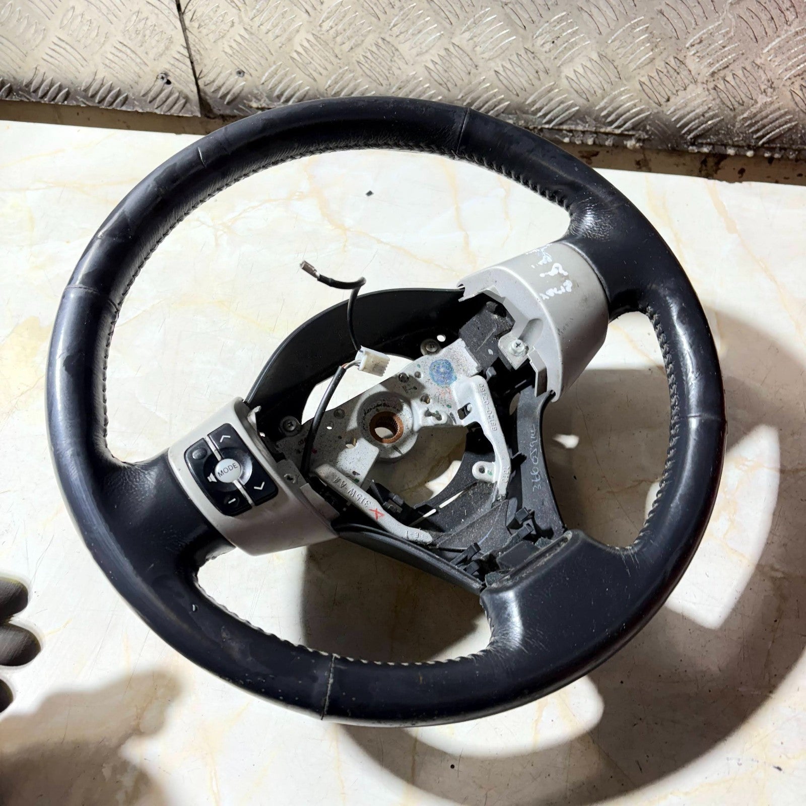 Toyota Yaris Mk2 XP90 2006-2011 Leather Steering Wheel Audio RHD GS120-02460