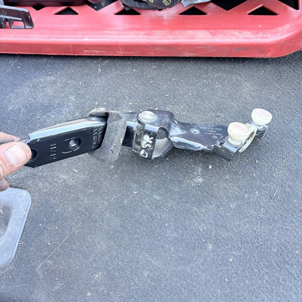 VW Caddy 2013 Driver Rear Sliding Door Top Roller Guide 2K0843435B