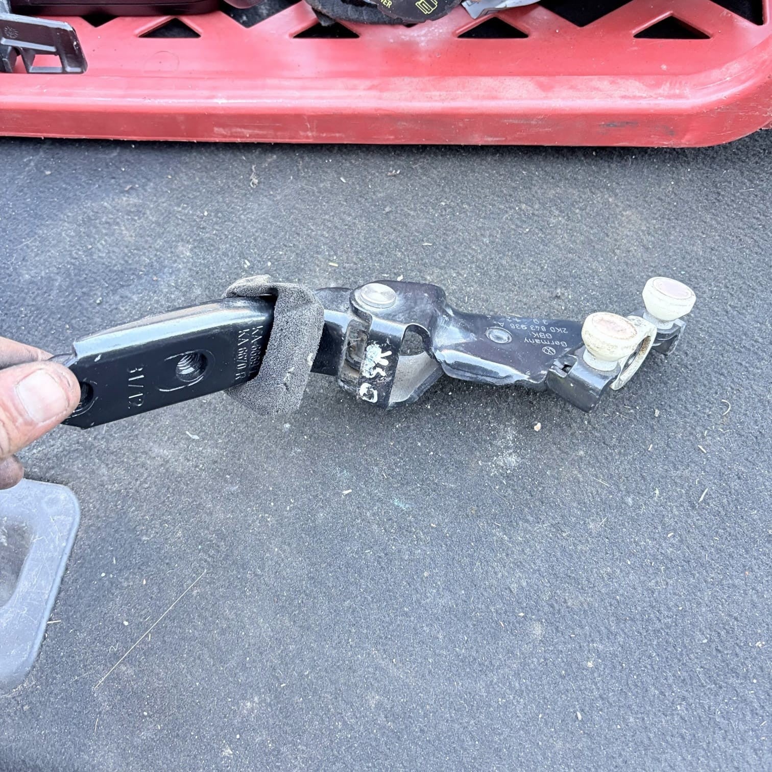 VW Caddy 2013 Driver Rear Sliding Door Top Roller Guide 2K0843435B