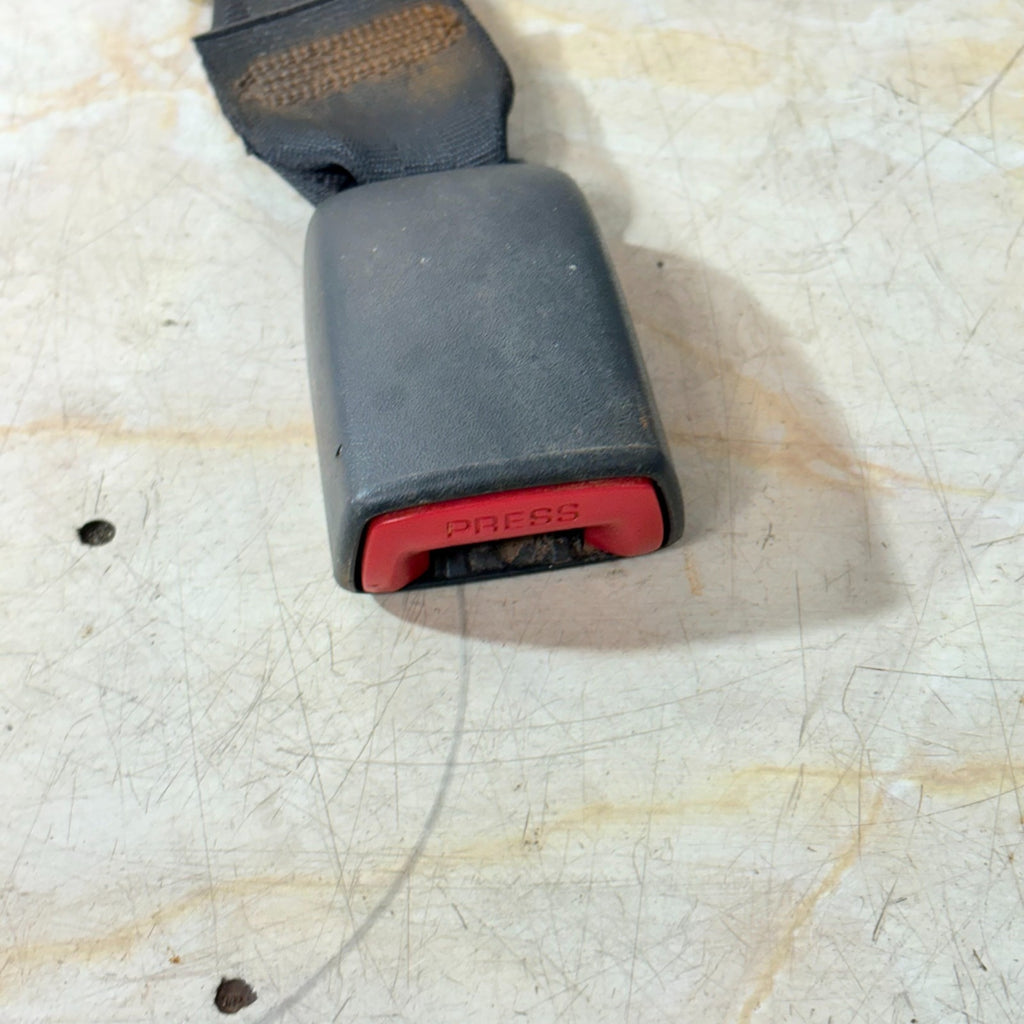 Toyota Aygo Mk1 2005-2014 Rear Left Seat Belt Buckle Clip 3 Door E034501 B-480