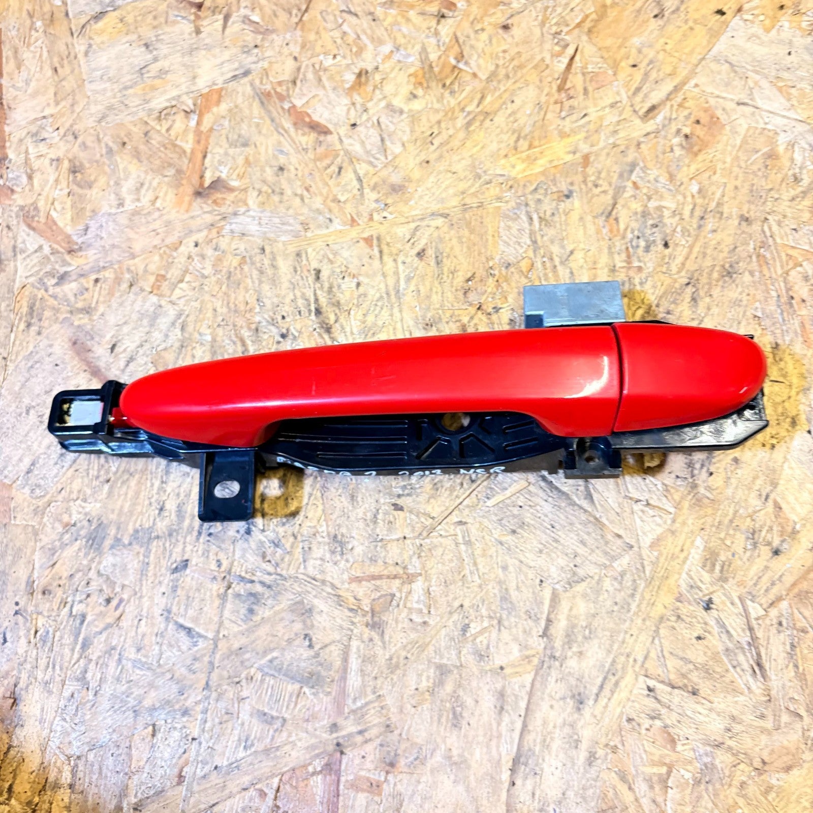 MAZDA 2 MK3 EXTERIOR DOOR HANDLE PASSENGER SIDE REAR LEFT 2007-2014