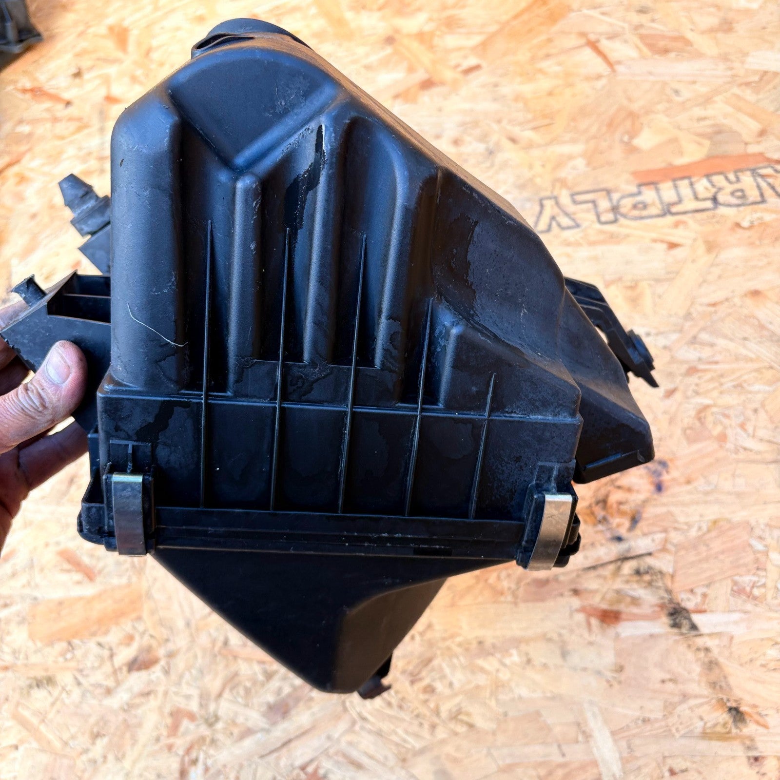 2001-2008 Skoda Superb 3U Mk1 2.5 V6 TDI Air Filter Box Housing 3B0133837BB