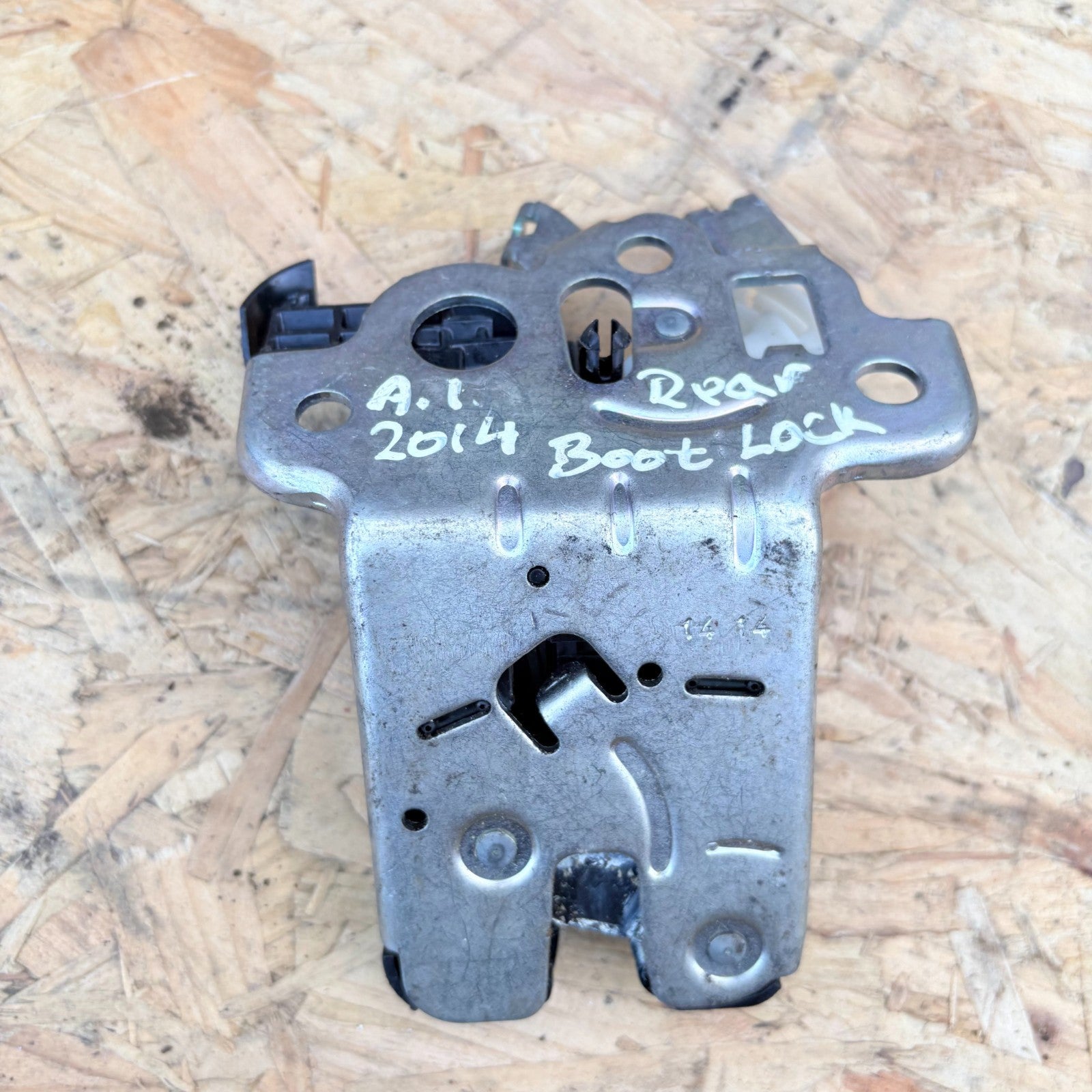 AUDI A1 2014 8X Rear Tailgate Boot Lid Lock 8R0827505