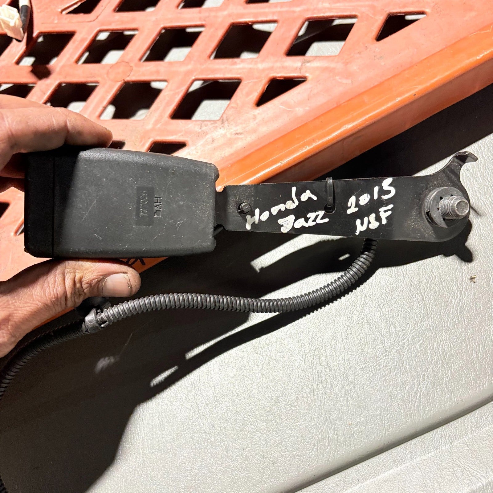 HONDA JAZZ 2008-2015 Nearside Passenger Front Left Seat Belt Buckle Clip 1050526