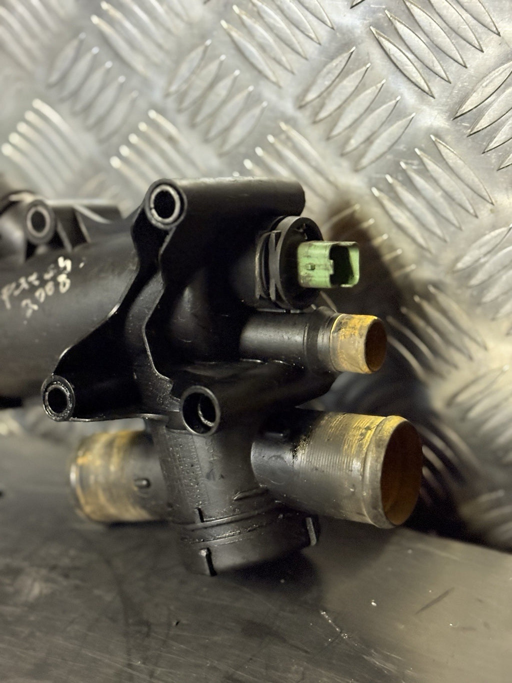 Citroen Dispatch II 2.0 HDi 140 RHR Thermostat Housing 2007-2016