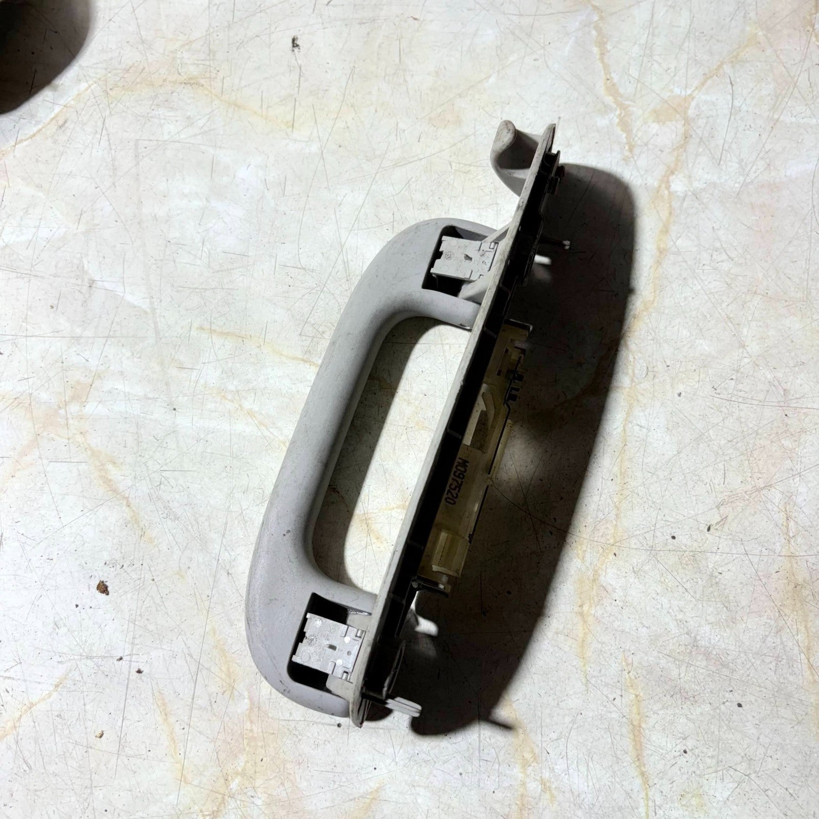 Mercedes ML-Class W164 2005–2011 Rear Right Roof Grab Handle A1648100654