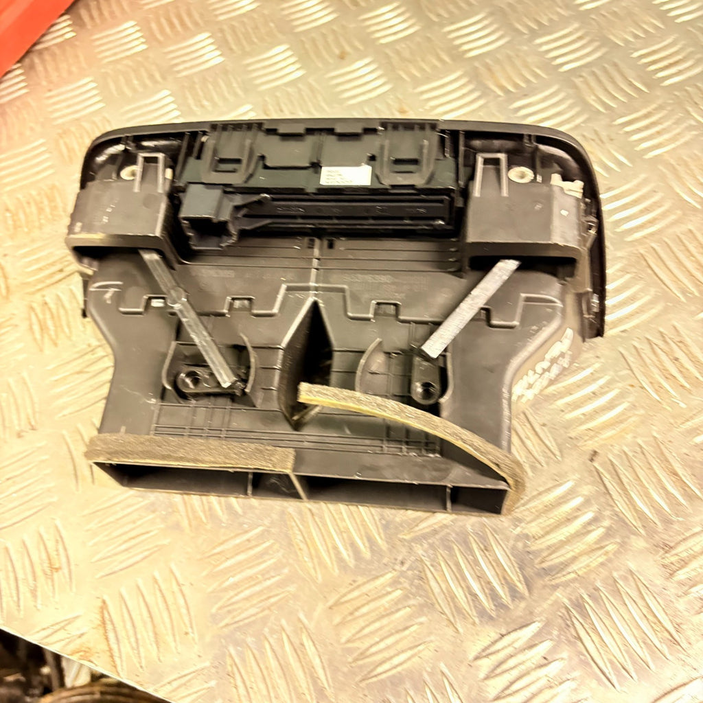 VAUXHALL MOKKA MK1 DASHBOARD AIR VENTS TRIM HAZARD SWITCH 2013 95016183