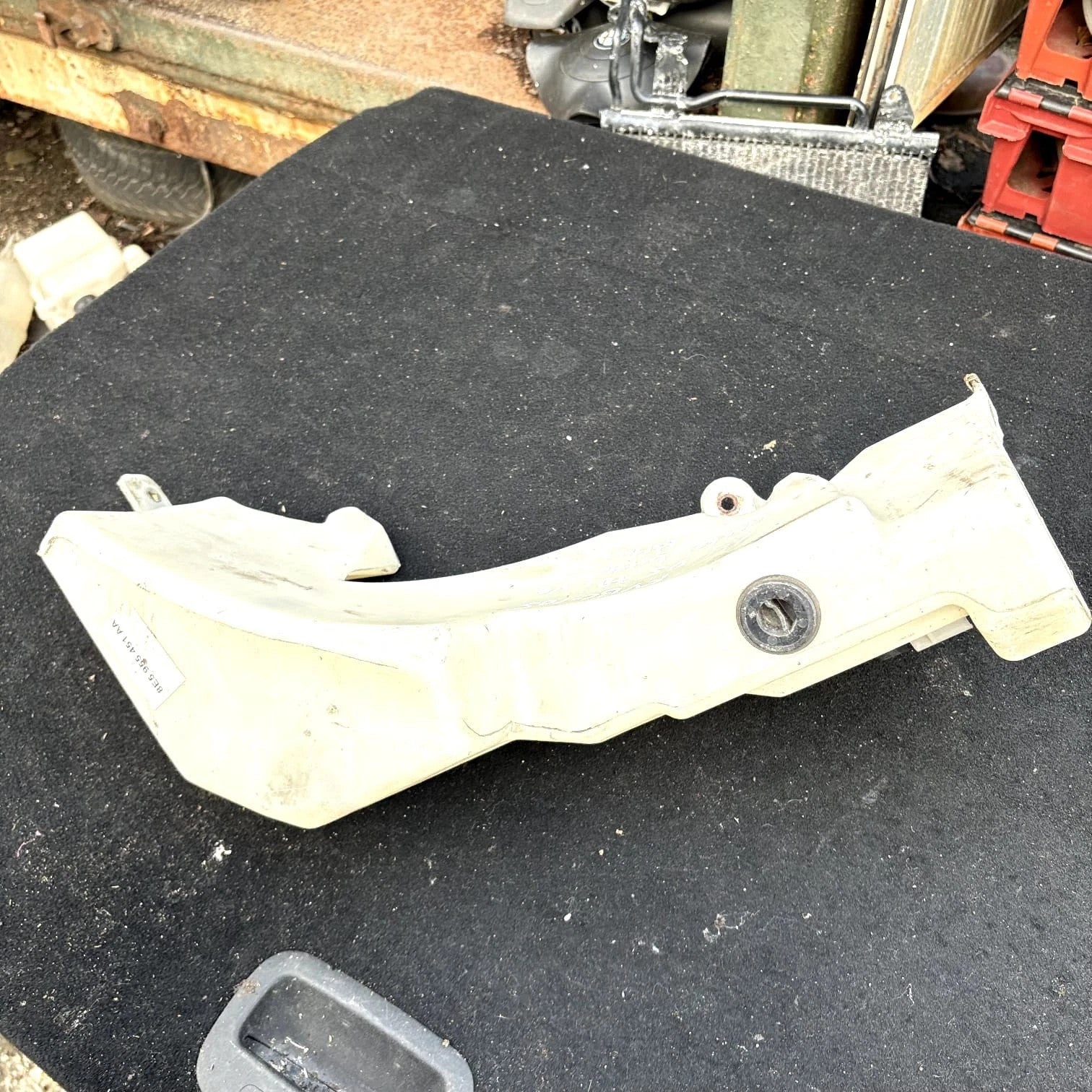AUDI A4 Cabrio 8H7, B6, 8HE, B7 Window Washer Tank 8E5955451AA 3.00 25127269