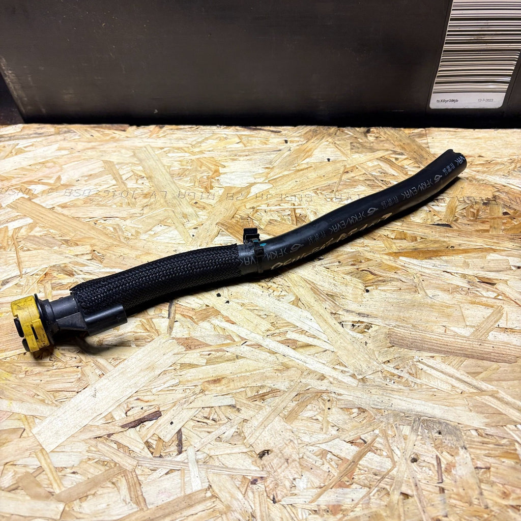 Peugeot 308 1.2 PureTech Engine Breather Hose Pipe HSR22853