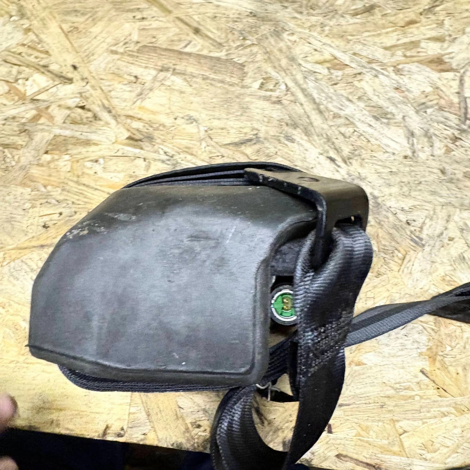 31292072 VOLVO V40 2012-2019 NSR Rear Left Passenger Seat Belt 5 Door