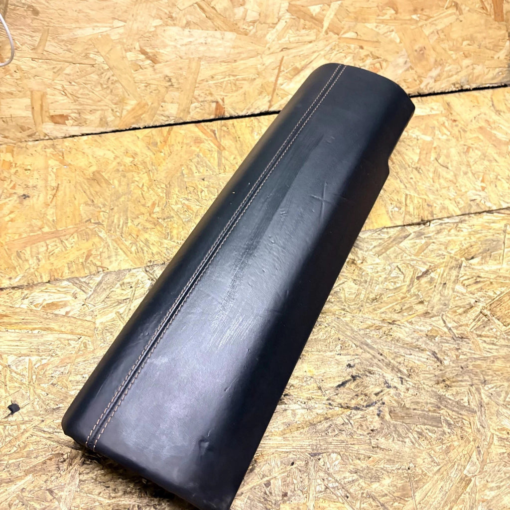 20092016 Land Rover Discovery Left Front Passenger Armrest