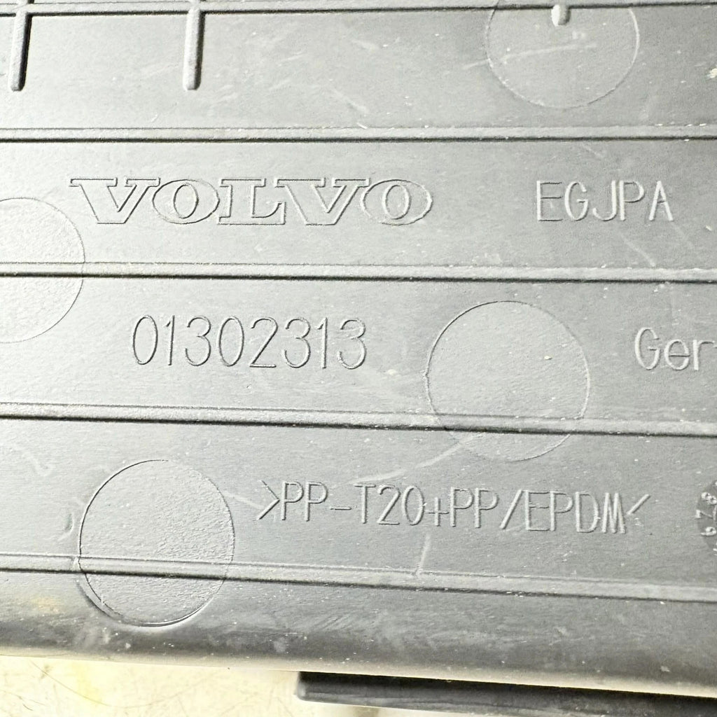 VOLVO V40 INSERT TRAY RUBBER MAT PAD TRIM CENTRE CONSOLE 01302313