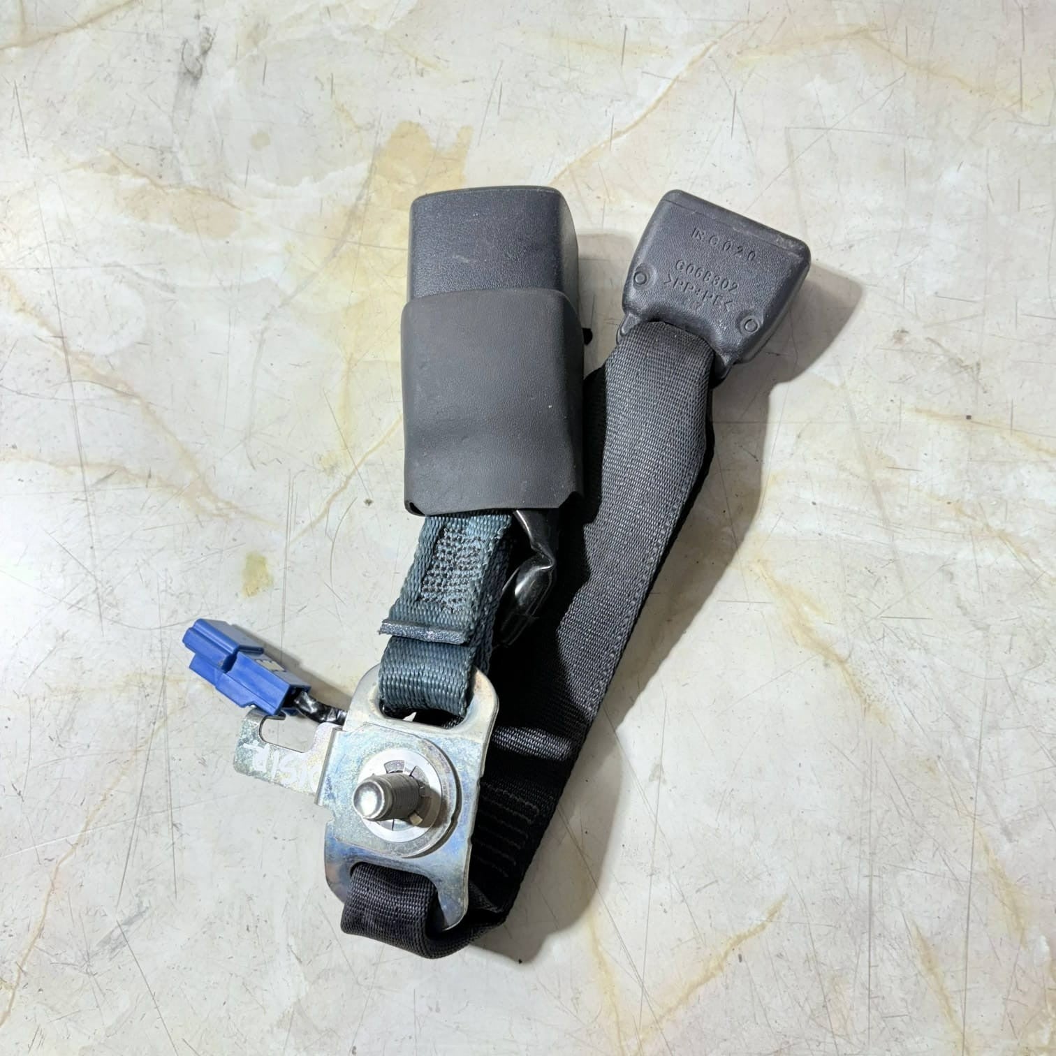 LEXUS ES 300H DRIVER REAR SEAT BELT BUCKLE EXTENSION ADAPTER G068302-OSR