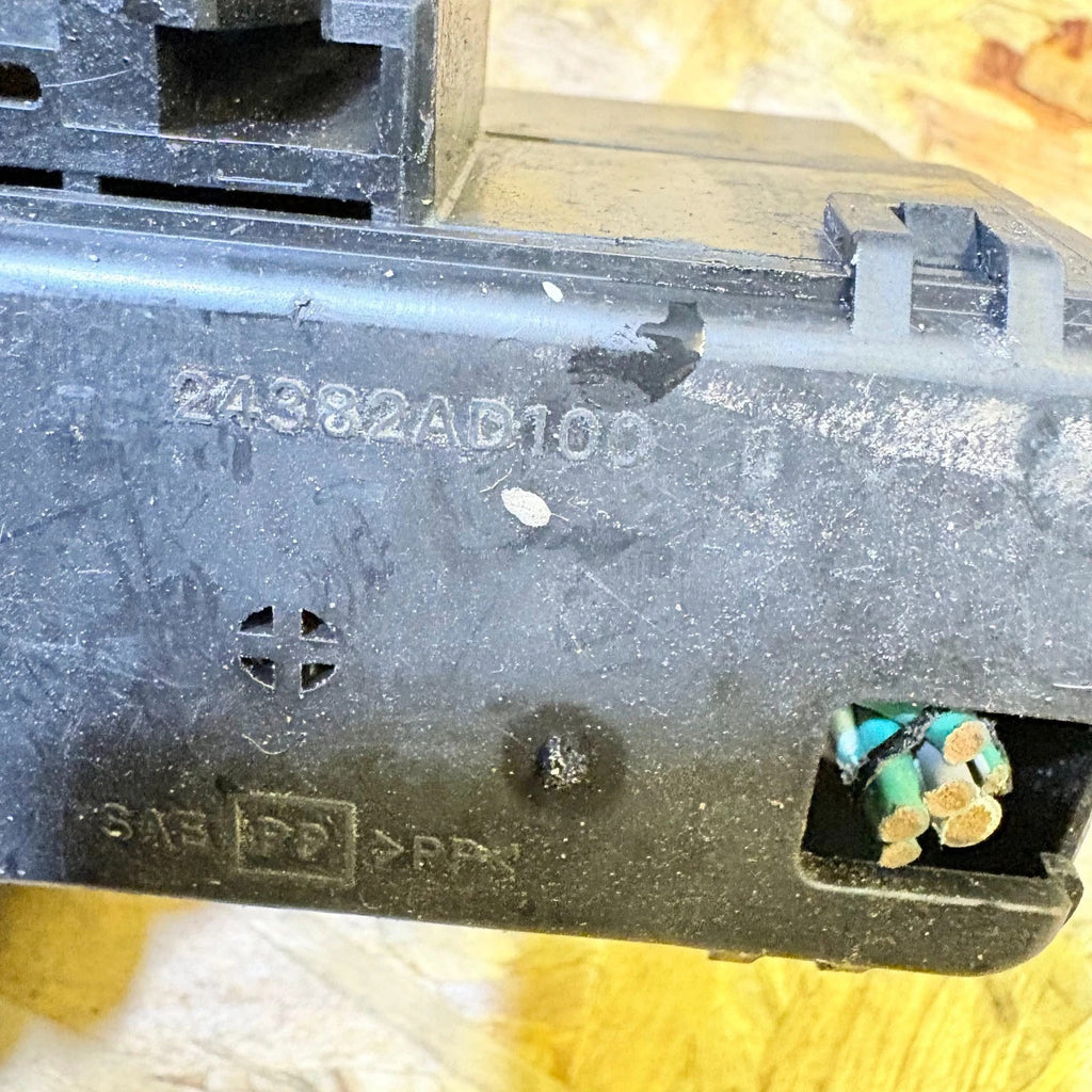 NISSAN QASHQAI 2005 J11 FUSE RELAY BOX 24382AD100