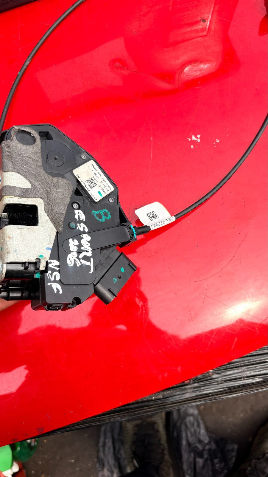 FORD ECOSPORT DOOR LOCK FRONT LEFT EN15-A219A65-AB 2016