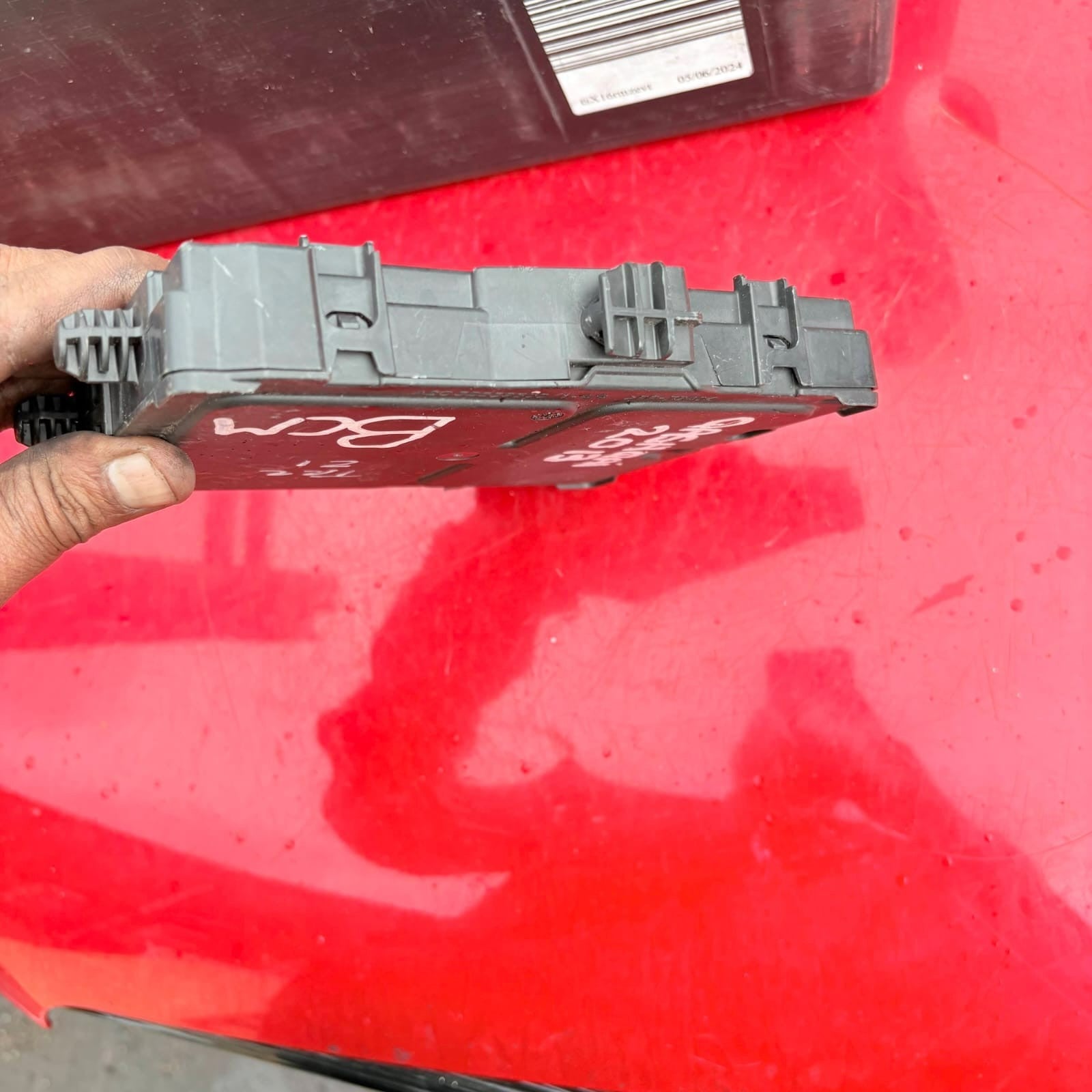 NISSAN QASHQAI 2006-2013 J11 BODY CONTROL MODULE (BCM) 284b14cb8b