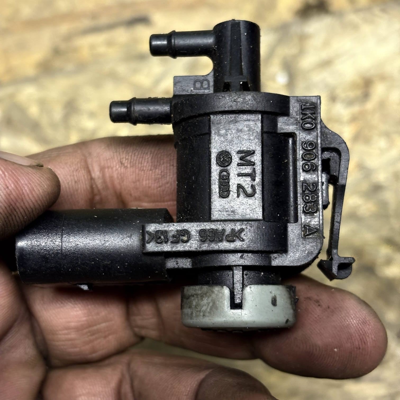 Pierburg 7.02256.00.0 EGR Vacuum Solenoid Valve 1K0906283A Audi VW Seat Skoda