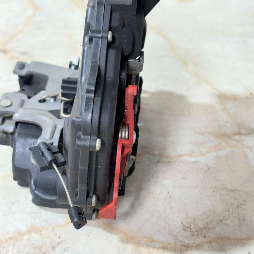 Toyota Yaris Mk2 XP90 2005-2008 5 Door RHD Driver Door Lock Latch Actuator