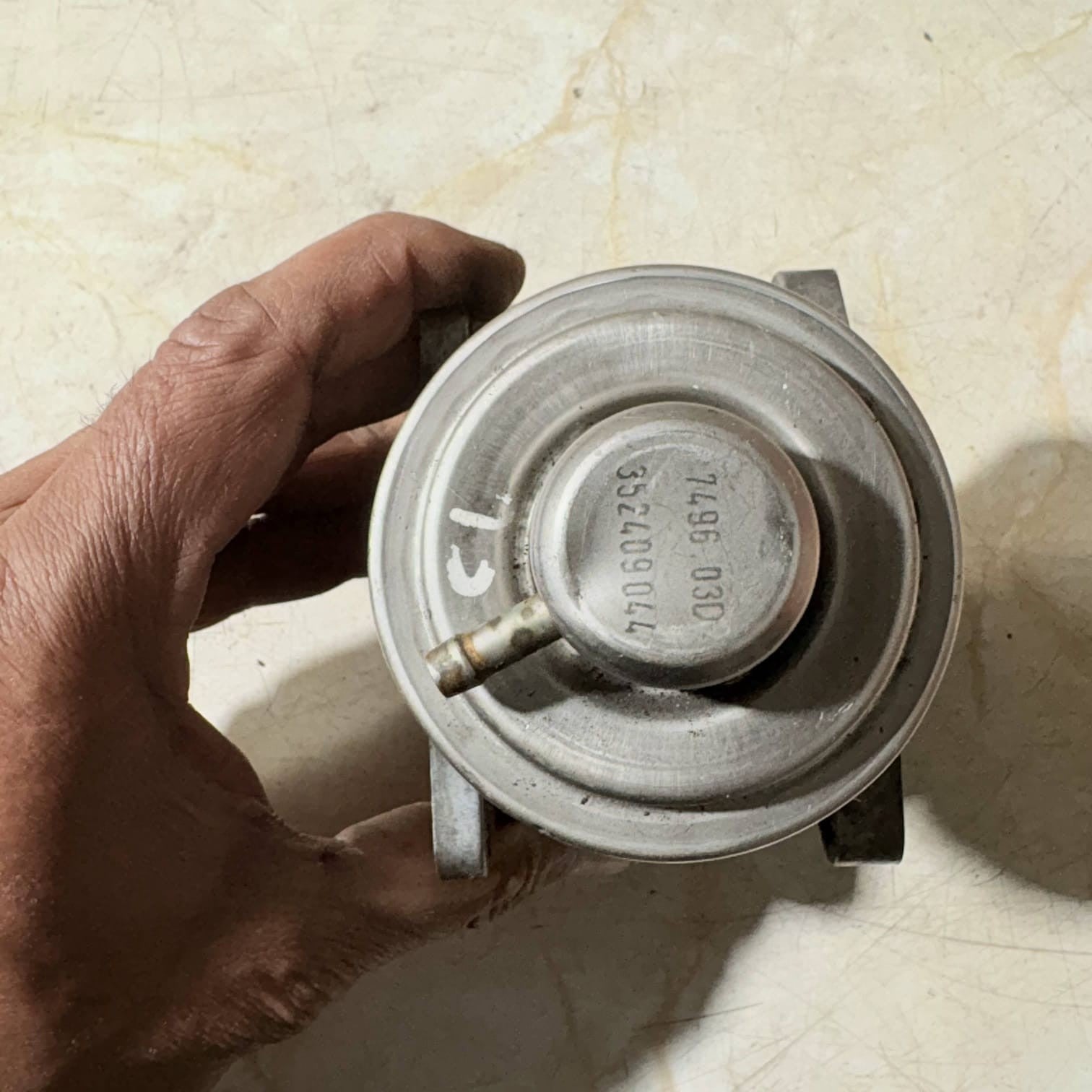 VOLKSWAGEN TOURAN MK1 EGR Valve Exhaust Gas Recirculation Valve 749603D