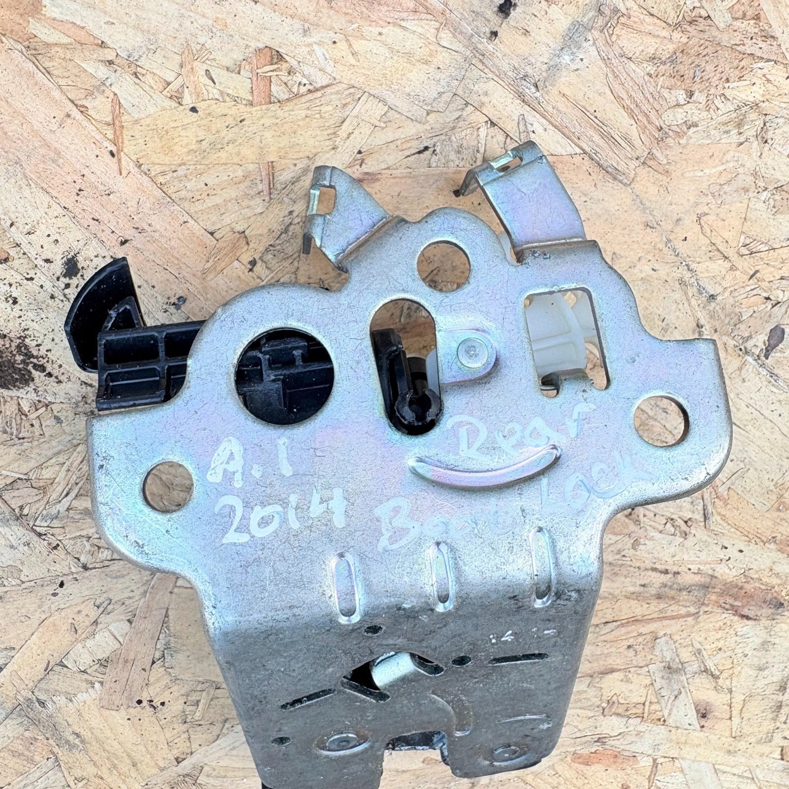AUDI A1 2014 8X Rear Tailgate Boot Lid Lock 8R0827505