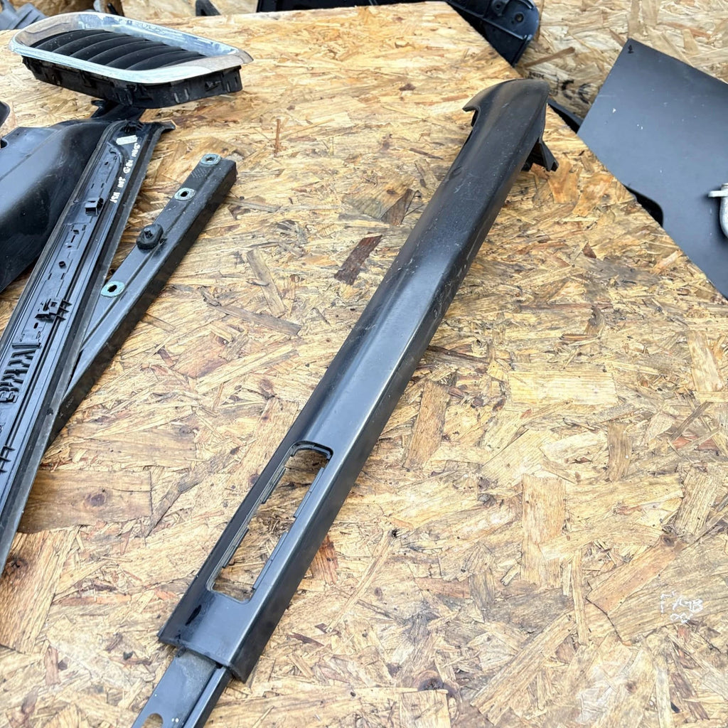 Honda CR-V 2 83733SCAG23ZD Driver Rear Molding Trim 2004