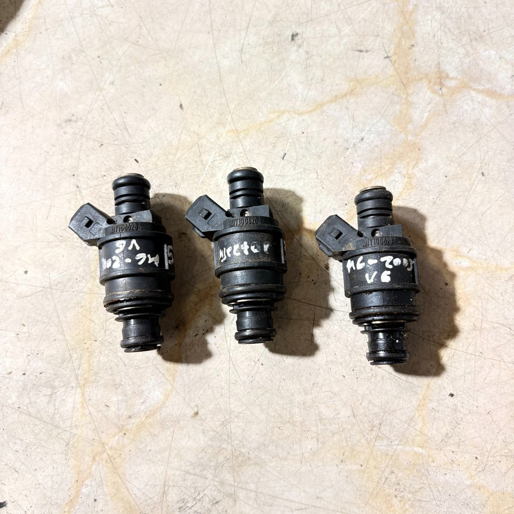 MG 2002-2005 FUEL INJECTORS MJY100620 SET OF 3
