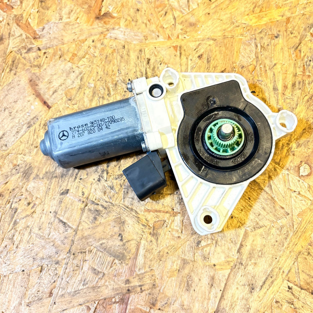 MERCEDES E CLASS C207 W207 2010 WINDOW MOTOR FRONT RIGHT DRIVER SIDE A2078200442