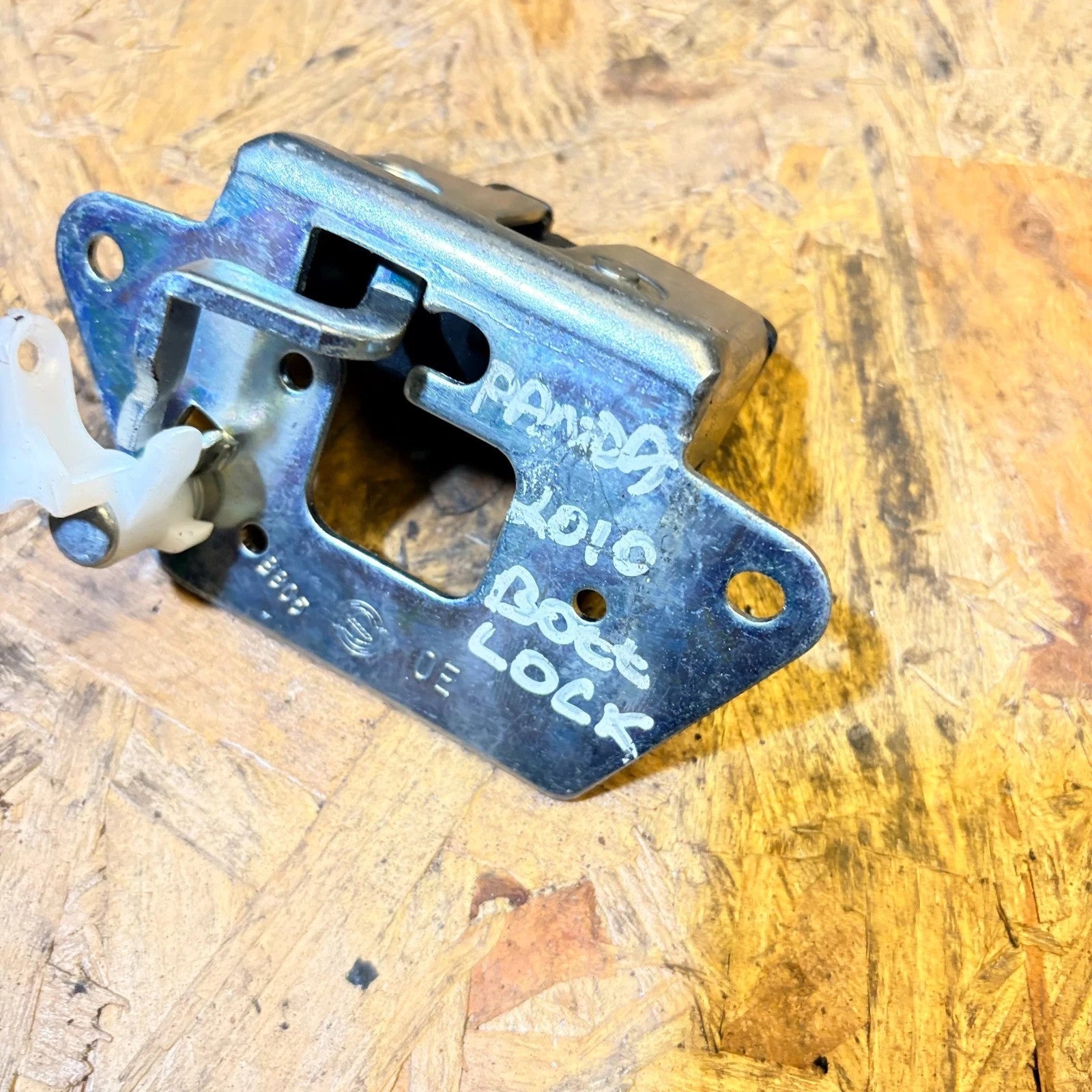 FIAT PANDA 04-12 Year Mk2 Boot Tailgate Lock Catch