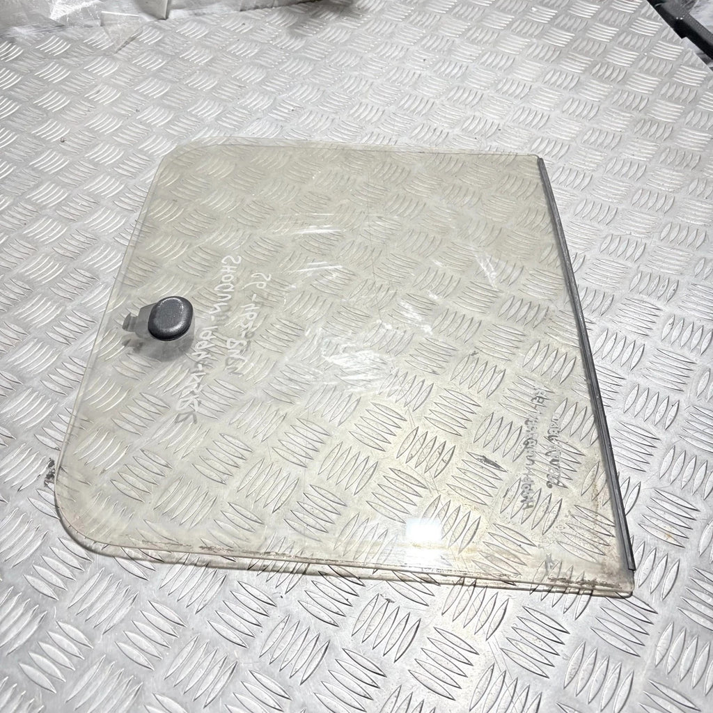 Mitsubishi Shogun 91-99 Passenger Rear Left Side Door Glass Window