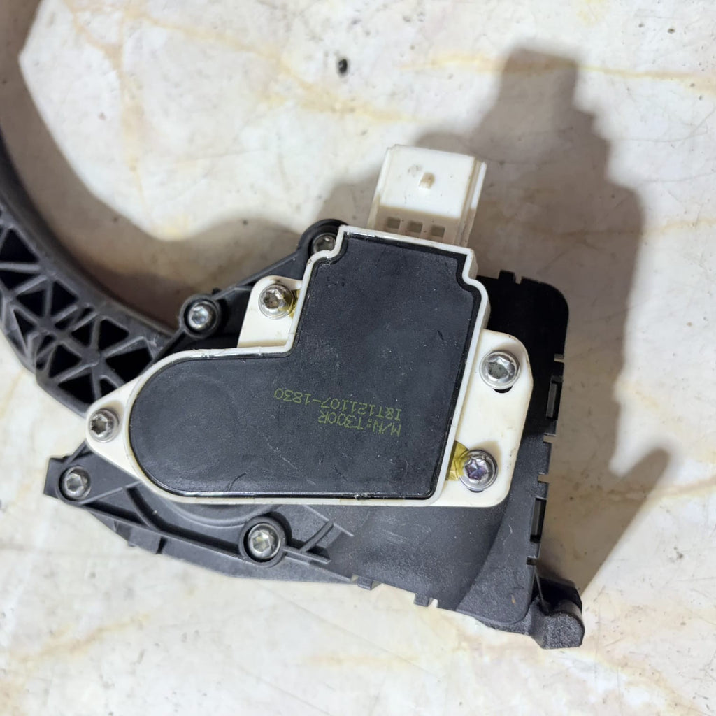 Vauxhall Mokka Mokka X J13 2013-2019 RHD Accelerator Throttle Pedal 95087911