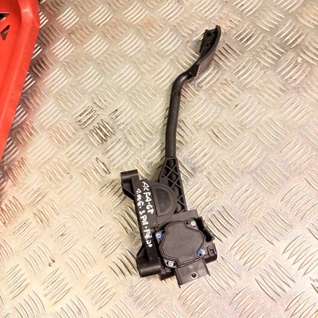ALFA ROMEO GT THROTTLE PEDAL ASSEMBLY 0280752228 2008