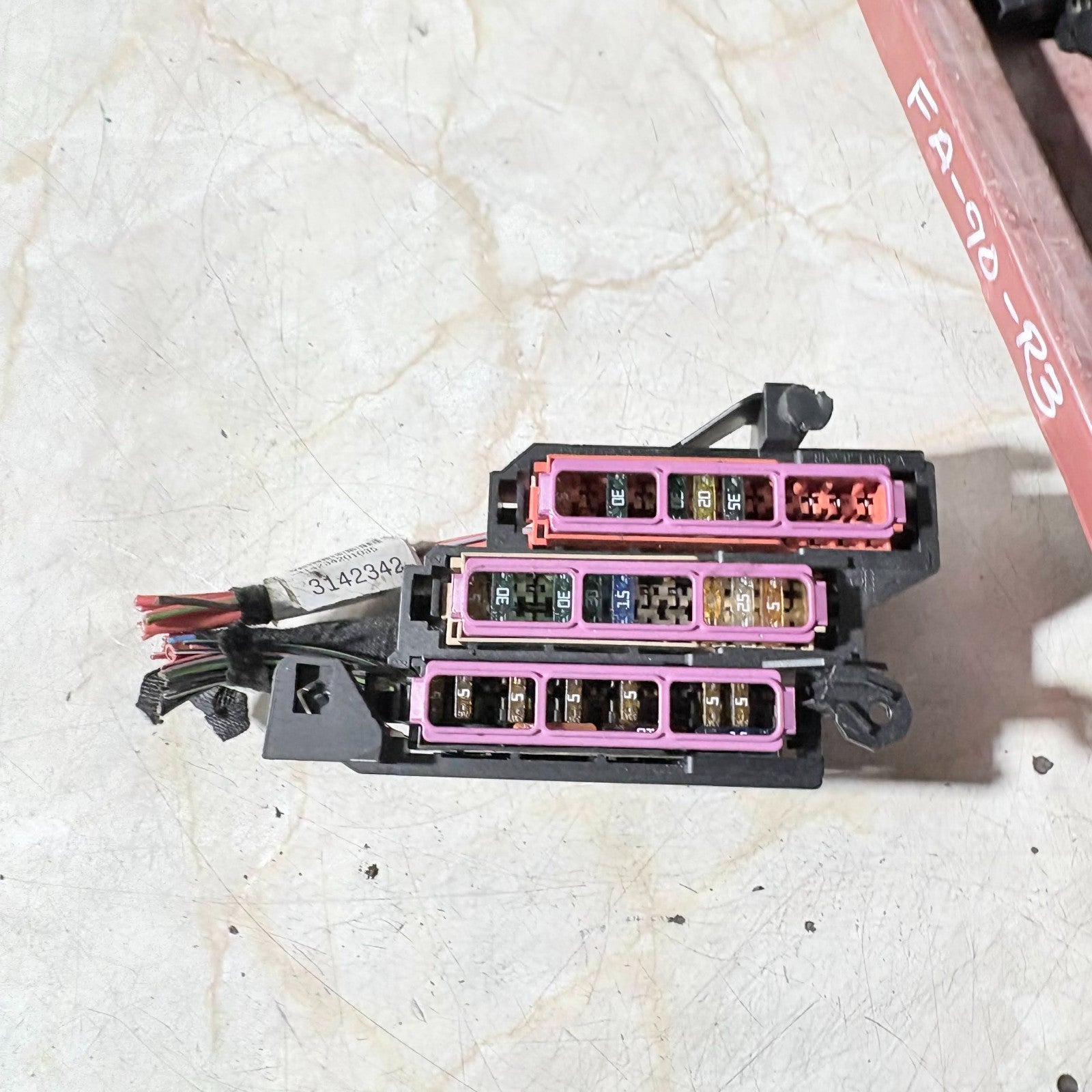 Audi A4 B8 2008-2012 Rear Trunk Boot Fuse Relay Box Block With Mount Bracket