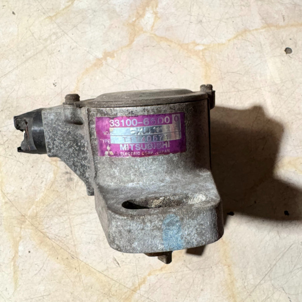 Suzuki Grand Vitara 1998-2003 Vacuum pump 3310065D0